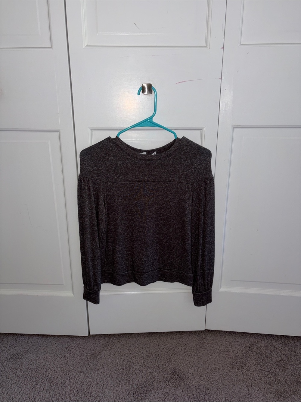 Girl’s Long Sleeve Crewneck Top - Grayish Black